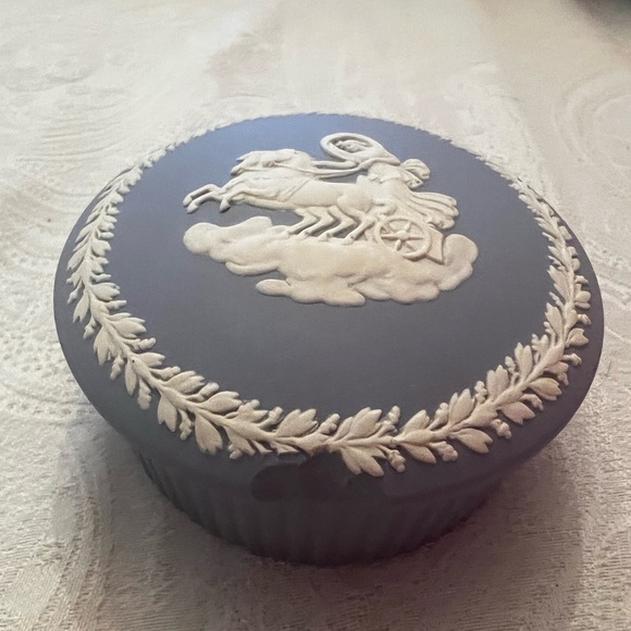 Wedgwood Other - Blue and Cream Decorative Box (CHIPPED LID)